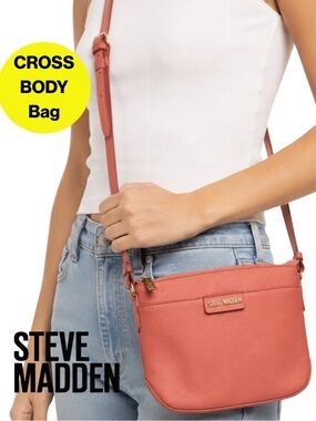 2/for $20 🪩 STEVE MADDEN Coral Peach Crossbody Bag with Adjustable Strap, Gold